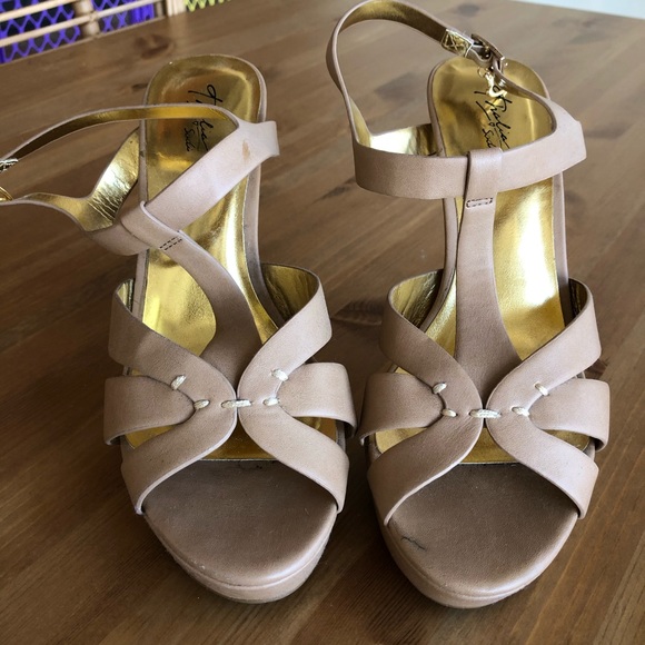 Thalia Sodi Heels - Picture 2 of 3